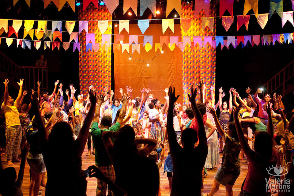 Fuzuêzinho - Cia de Aruanda - Teatro Cacilda Becker