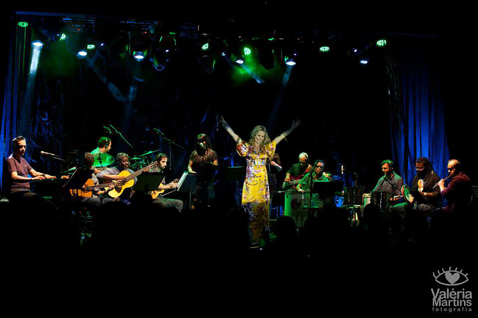 Lu Carvalho - Teatro Rival