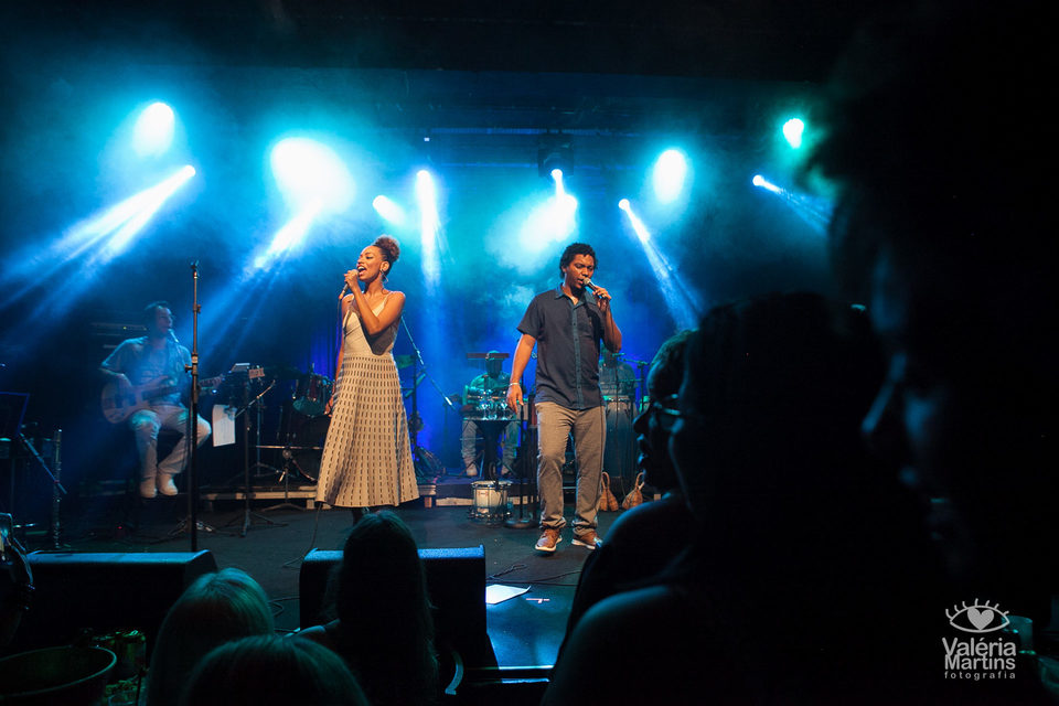 Dandara e Raoni Ventapane - Lançamento do EP Canta Canta Minha Gente - Teatro Rival